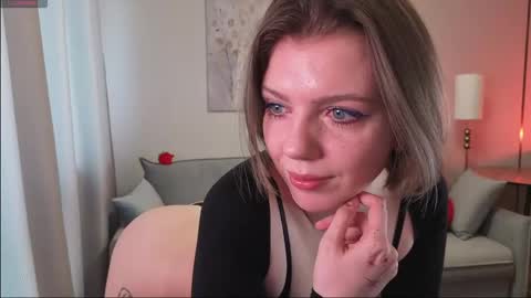 Polly online show from 04.24.26