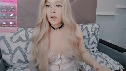 Polly online show from 09.10.25