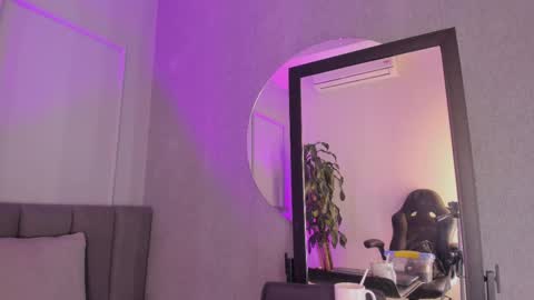 POLLY online show from 10.21.25