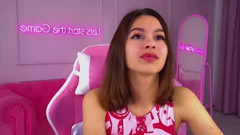 Polly online show from 10.04.25