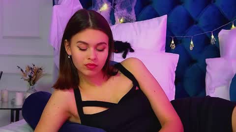 Polly online show from 10.29.25