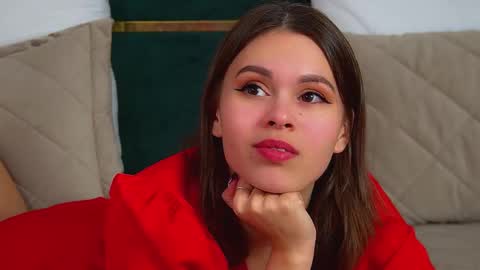 Polly online show from 11.05.25