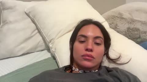 Snapshot of pollyyypocket chatting on 11.16.25 Polly Pocket online show from 11.16.25