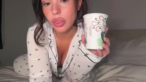 Snapshot of pollyyypocket chatting on 02.09.26 Polly Pocket online show from 02.09.26