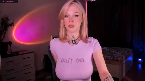 Snapshot of polusladkoye chatting on 03.28.26 Megan.online online show from 03.28.26