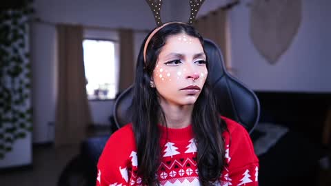 Snapshot of polvodeestrellas_ chatting on 12.23.24  - Help me Reach 100 thumbs up  online show from 12.23.24