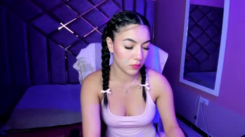 poly sasha  online show from 04.23.26