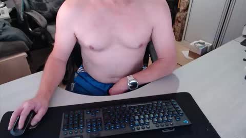 Snapshot of poodledude chatting on 12.19.25 Dave online show from 12.19.25