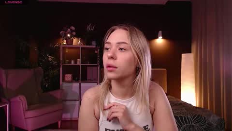 Eva online show from 10.15.25