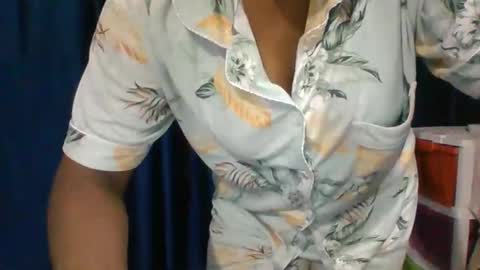 Snapshot of poojalady chatting on 09.13.25 poojalady online show from 09.13.25