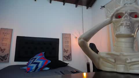 Snapshot of pool_vega chatting on 10.20.25 pool  online show from 10.20.25