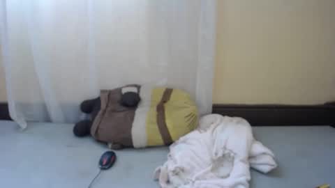 Snapshot of popetykely00 chatting on 01.14.25 popetykely00 online show from 01.14.25