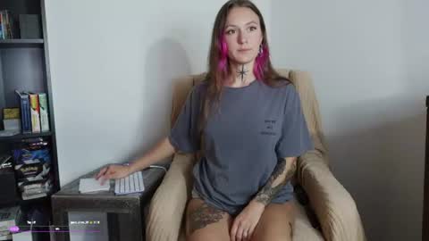 PoppyQuinn online show from 06.20.26