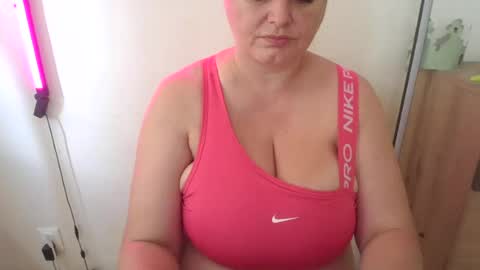 Snapshot of pornbusty chatting on 07.22.26 MelissOfficial online show from 07.22.26