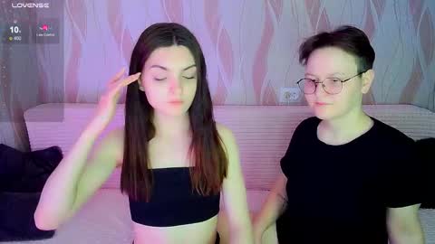 Ana and Tati online show from 10.18.25