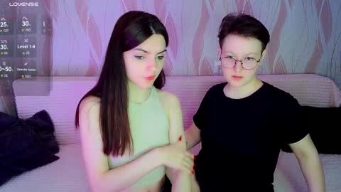 Snapshot of pornostendup chatting on 11.24.25 Ana and Tati online show from 11.24.25