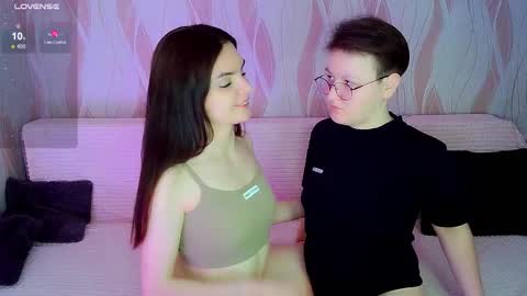 Snapshot of pornostendup chatting on 11.26.25 Ana and Tati online show from 11.26.25