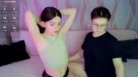 Snapshot of pornostendup chatting on 12.16.25 Ana and Tati online show from 12.16.25