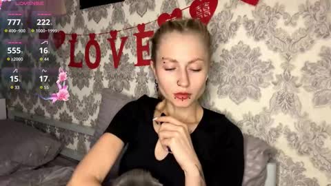  HERES SILVIA AND OlIVIA  WELCOME EVERYONE LOVENSE DOMI REACT TO YOUR TIPS LETS MAKE A GREAT SHOW TOGETHER  online show from 09.19.25