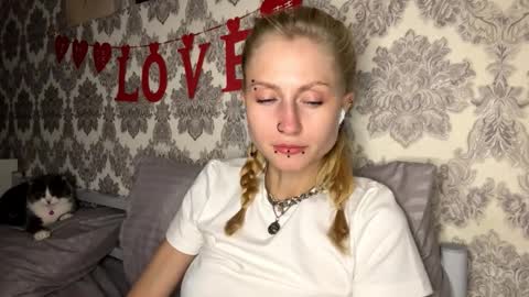  HERES SILVIA AND OlIVIA  WELCOME EVERYONE LOVENSE DOMI REACT TO YOUR TIPS LETS MAKE A GREAT SHOW TOGETHER  online show from 10.14.25