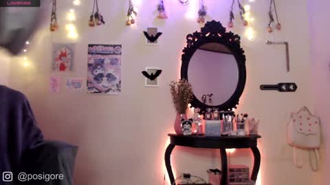 Snapshot of posigore chatting on 01.06.25 Anna Goth independient model online show from 01.06.25