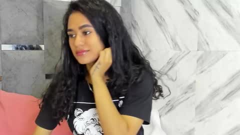 Snapshot of poutyseleny chatting on 01.26.25 poutyseleny online show from 01.26.25