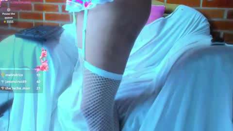 Snapshot of poutyseleny chatting on 02.16.25 poutyseleny online show from 02.16.25