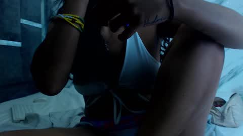 Snapshot of poutyseleny chatting on 03.11.25 poutyseleny online show from 03.11.25