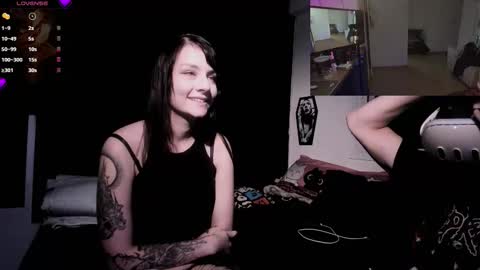 Snapshot of powercouplemix chatting on 01.08.26 Ravena Rozz online show from 01.08.26