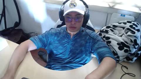 powerfulzeus2 online show from 09.20.25