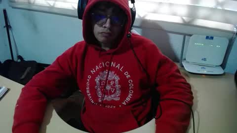 powerfulzeus2 online show from 10.13.25