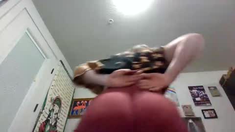 Snapshot of pppawg chatting on 01.08.25 PAWG Pale Princess online show from 01.08.25