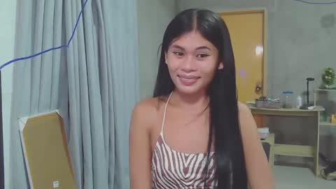 Snapshot of precious_athena chatting on 02.10.25 precious_athena online show from 02.10.25