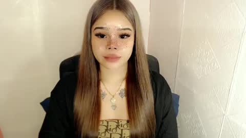 Snapshot of preciousangel69xxx chatting on 02.13.25 MAXXINE online show from 02.13.25