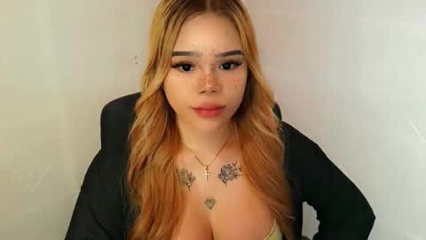 MAXXINE online show from 11.27.25