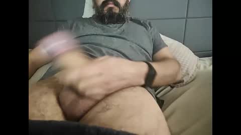 Snapshot of precumbear chatting on 01.04.25 precumbear online show from 01.04.25