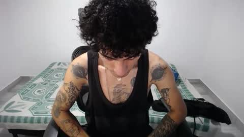 Snapshot of present_the_magic chatting on 10.22.25 Plux online show from 10.22.25