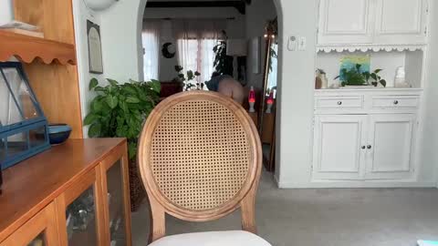 Snapshot of pretendlunch chatting on 09.22.25 Pretend online show from 09.22.25