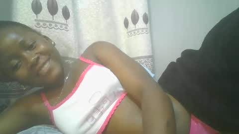 Snapshot of pretty_abella chatting on 02.02.25 abella online show from 02.02.25