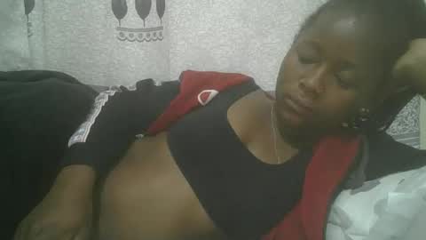 Snapshot of pretty_abella chatting on 02.07.25 abella online show from 02.07.25