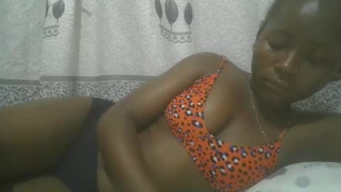 Snapshot of pretty_abella chatting on 02.09.25 abella online show from 02.09.25