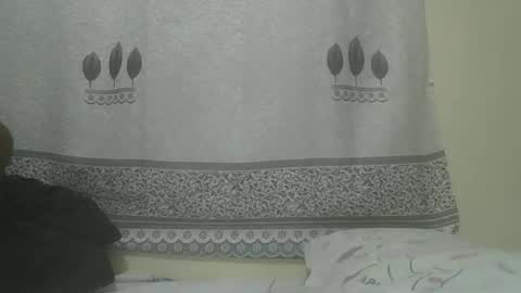 Snapshot of pretty_abella chatting on 02.10.25 abella online show from 02.10.25