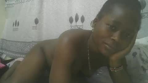 Snapshot of pretty_abella chatting on 02.11.25 abella online show from 02.11.25