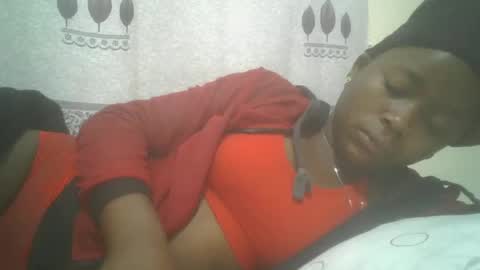 Snapshot of pretty_abella chatting on 02.15.25 abella online show from 02.15.25