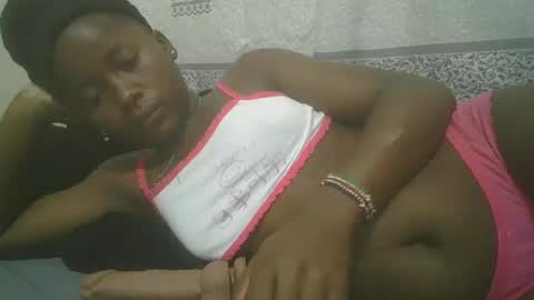 Snapshot of pretty_abella chatting on 02.15.25 abella online show from 02.15.25