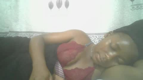 Snapshot of pretty_abella chatting on 02.16.25 abella online show from 02.16.25