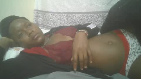 Snapshot of pretty_abella chatting on 02.18.25 abella online show from 02.18.25