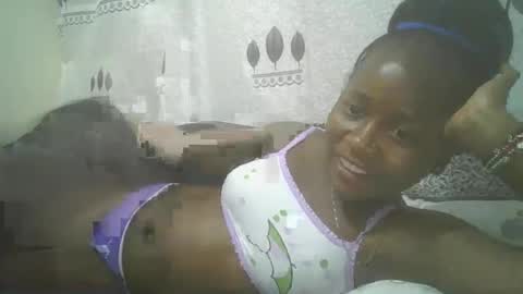 Snapshot of pretty_abella chatting on 02.19.25 abella online show from 02.19.25