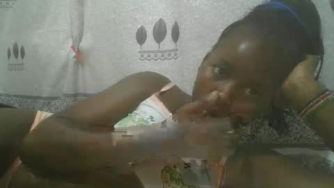 Snapshot of pretty_abella chatting on 02.22.25 abella online show from 02.22.25