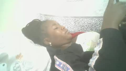 Snapshot of pretty_abella chatting on 02.23.25 abella online show from 02.23.25